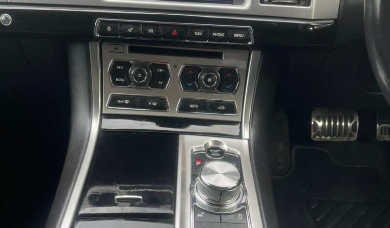 
								Jaguar XF Automatic full									