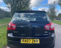 
									VW Golf Automatic 1.9 TDI full								