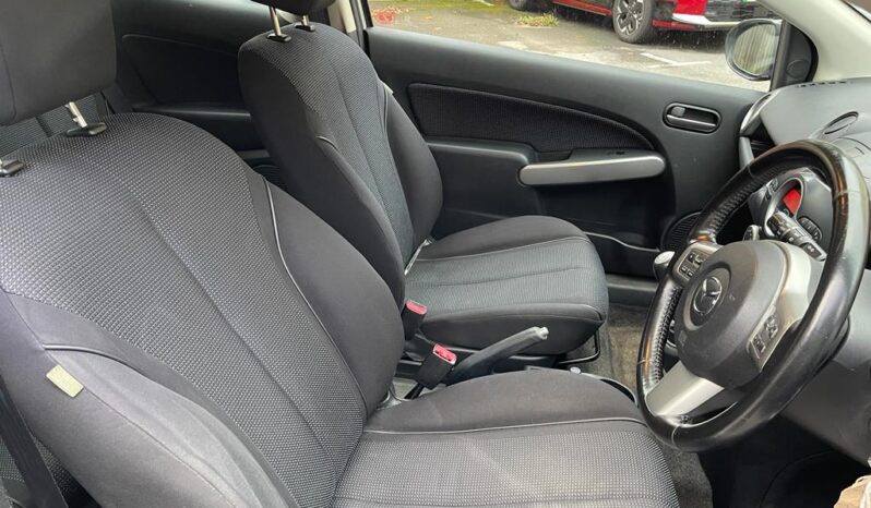 
								Mazda 2 Sport full									