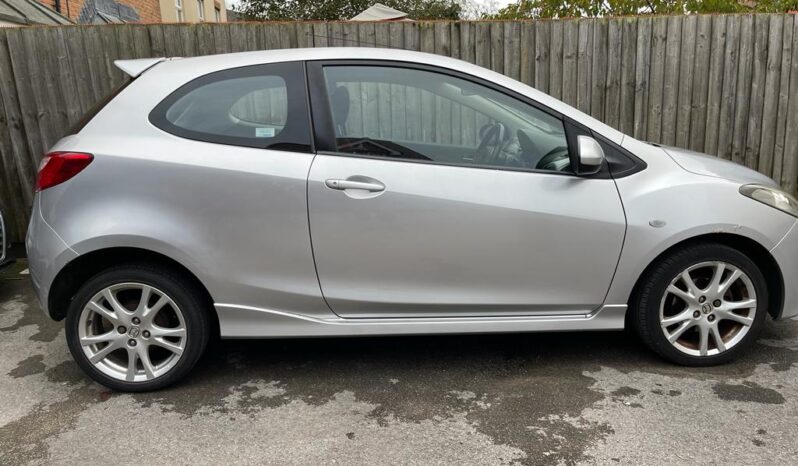 
								Mazda 2 Sport full									