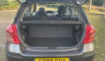 
									Toyota Yaris 1.3 Manual full								